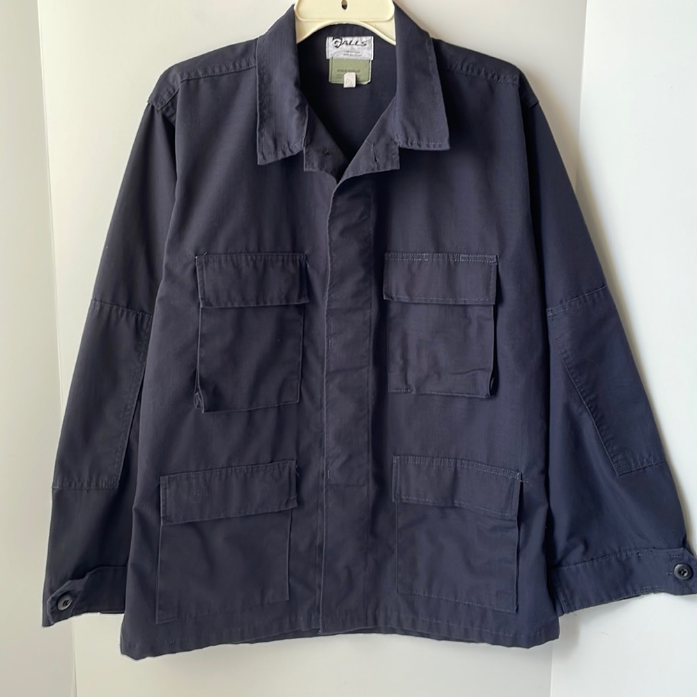 Gall's Men's Medium 4 pocket Button Down  Shirt